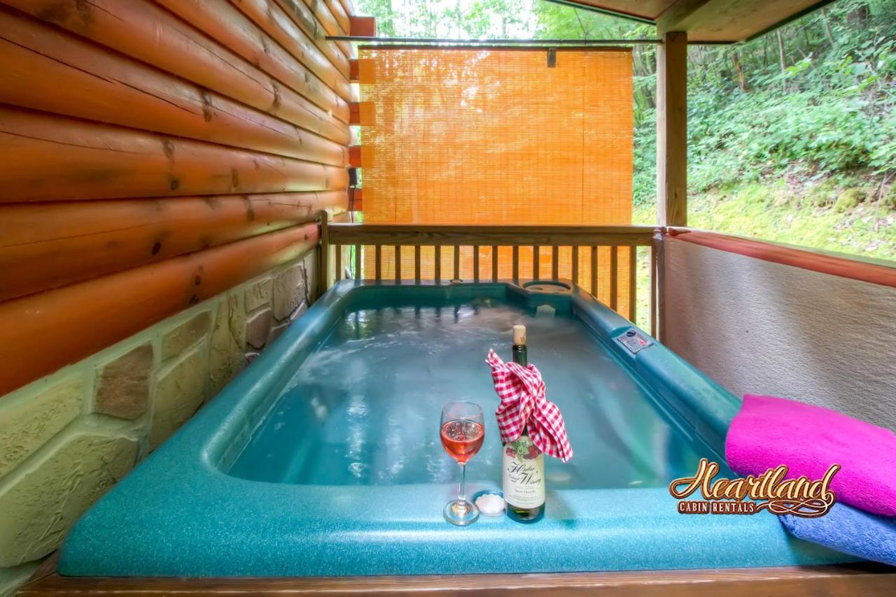 Romantic Retreat Gatlinburg Luaran gambar
